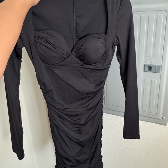 Chic Black Long Sleeve Mini Dress - Picture 2 of 3